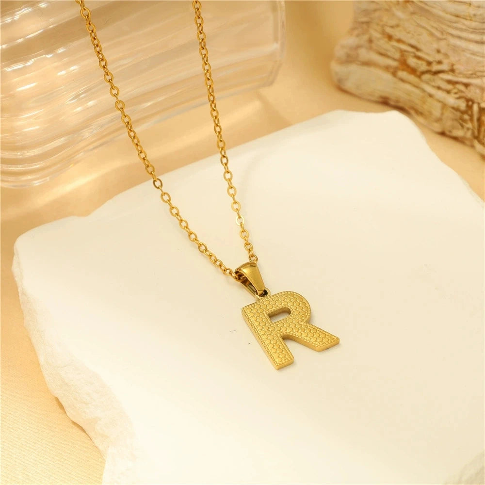 Collar de Letras Personalizable Acero Inoxidable con baño de oro 18K