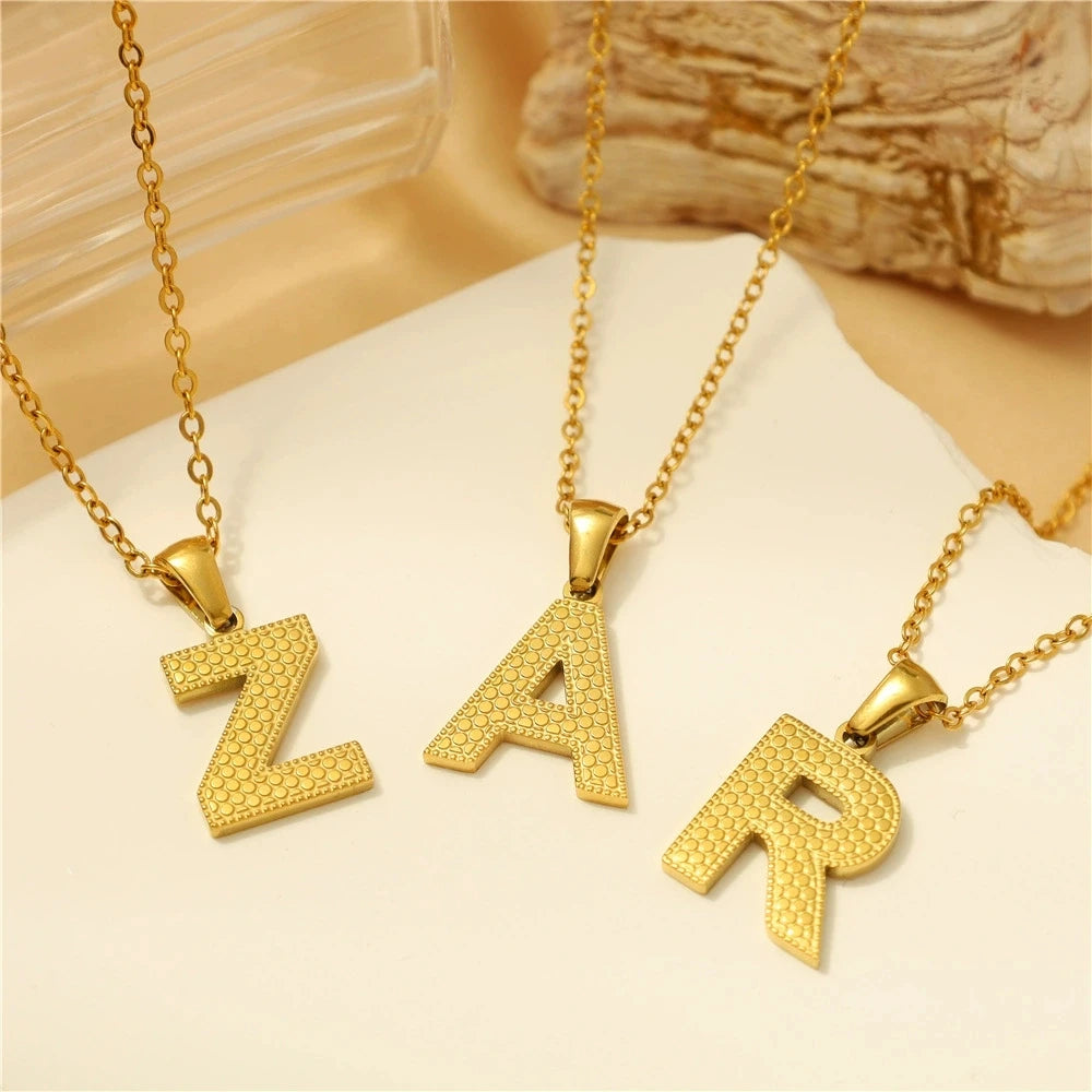Collar de Letras Personalizable Acero Inoxidable con baño de oro 18K