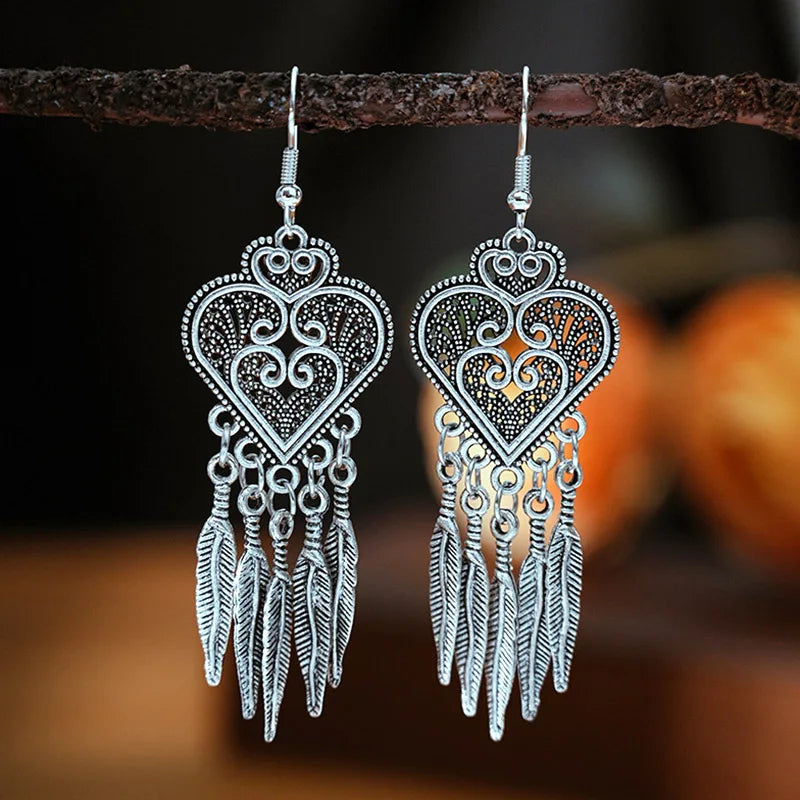 Aretes Colgantes Étnicos con Borla — Plata Vintage, Corazón y Hoja con Cristal | Estilo Bohemio para Fiestas y Bodas